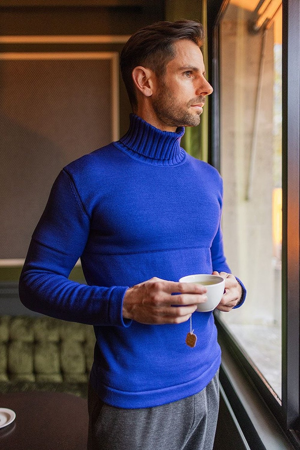 Pull Col Roulé bleu 