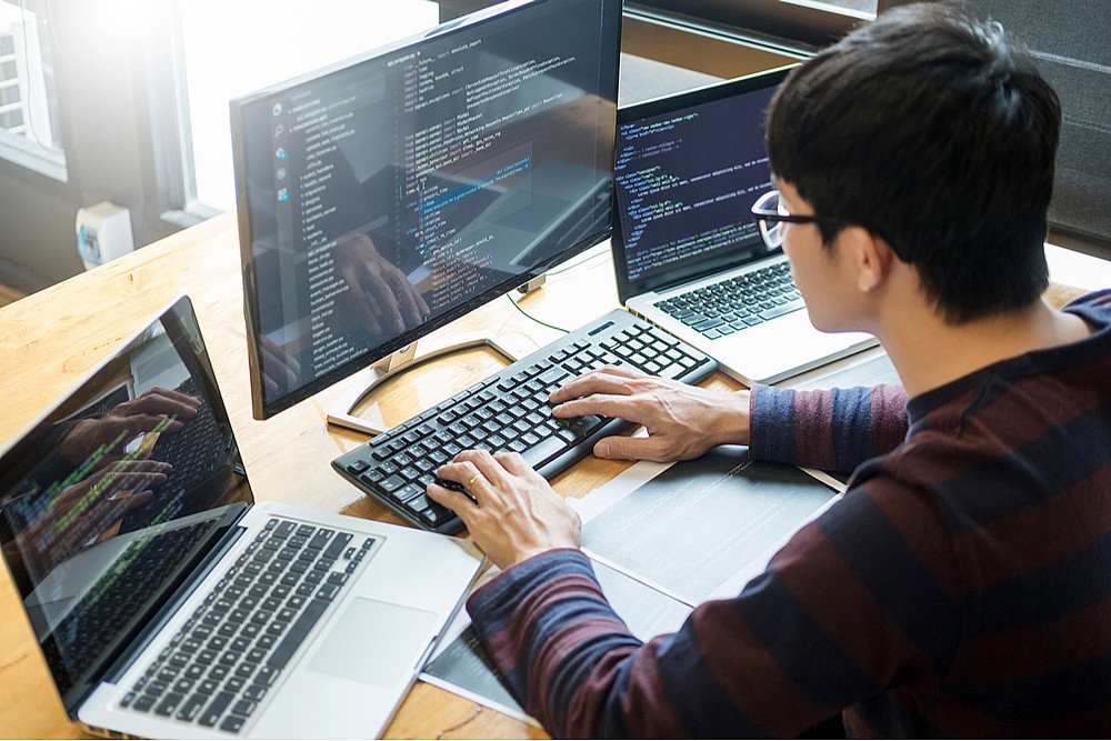 DEVELOPPEMENT WEB ET MOBILE 