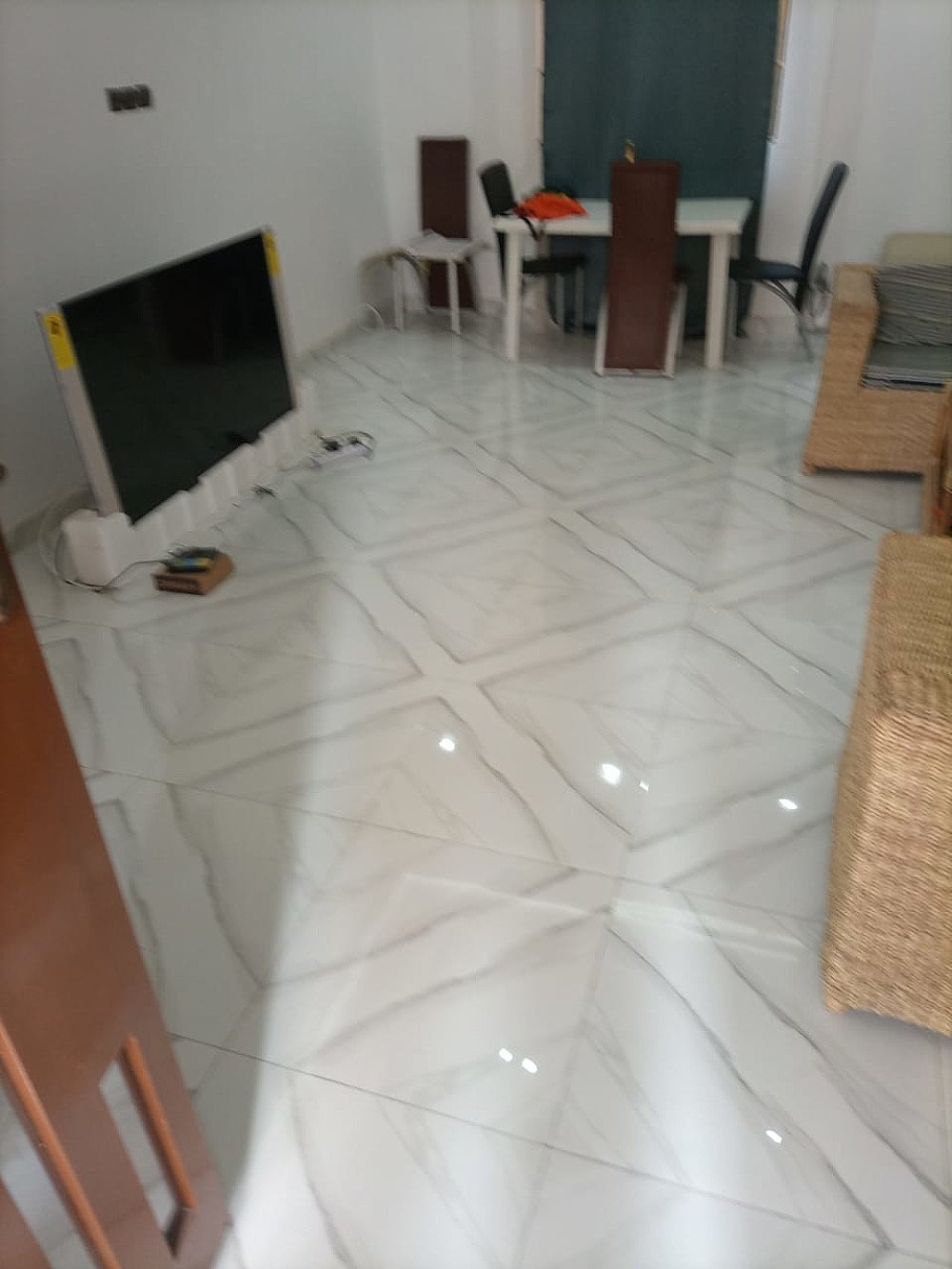 A louer 2chambres salon